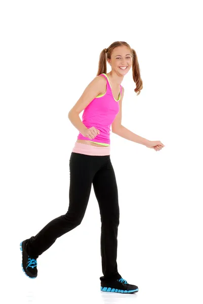 十几岁的女孩笑着做尊健身 — 图库照片