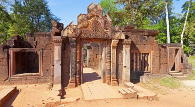 Banteay Srey Temple