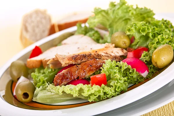 Salad with chicken's breast — Stock Photo, Image