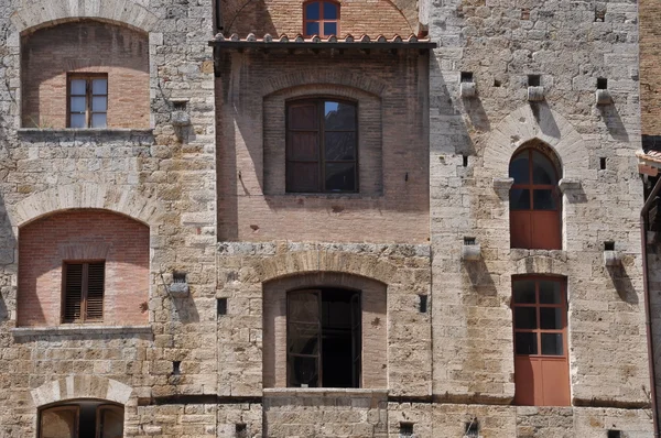 Steinmauer von San Gimignano in der Toskana Italien — Stockfoto