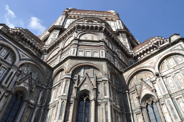 Kathedraal gevel van de duomo in florence — Stockfoto