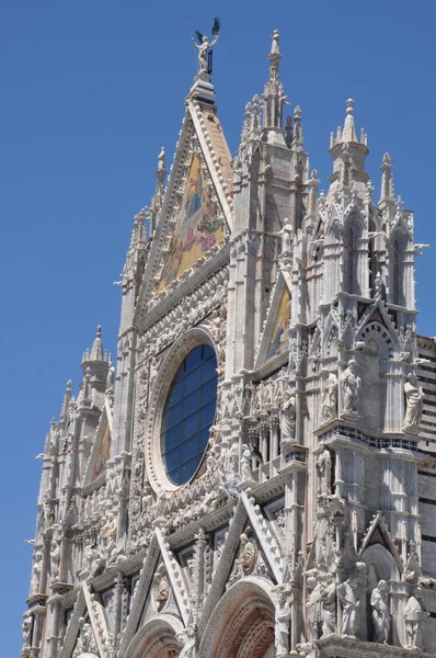 The facade of the cathedral of Siena Dome — Stock Photo, Image