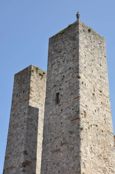 サン ・ ジミニャーノ トスカーナ イタリアで二つの塔 — ストック写真