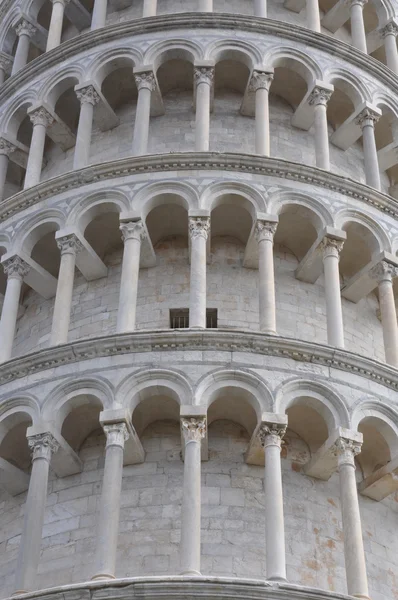 The Leaning Tower of Pisa architectural details — Stock Photo, Image