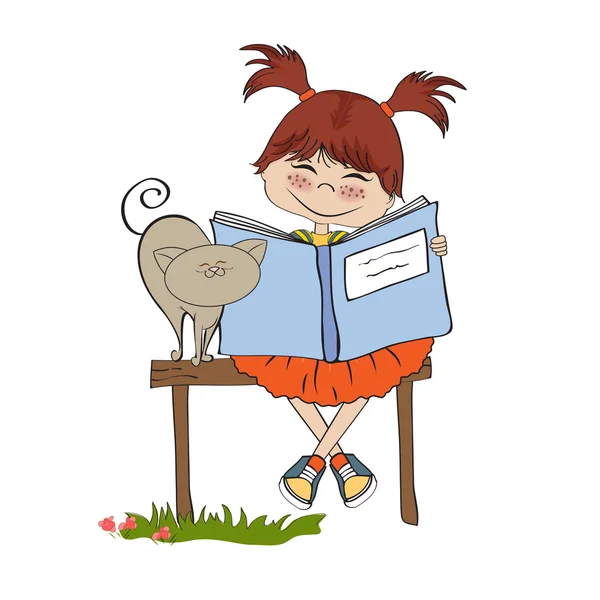 Młoda słodka dziewczyna czyta książkę — Zdjęcie stockowe