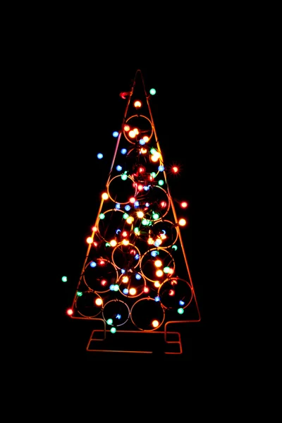Weihnachtsbaum aus der Weihnachtsbeleuchtung — Stockfoto