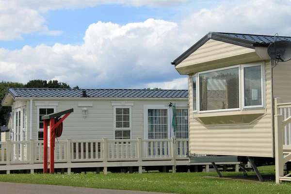 Mobile caravans or trailers in modern holiday park — Stock Photo, Image