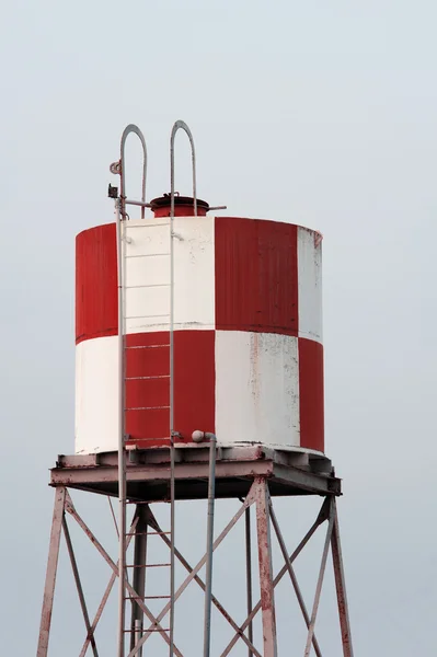 Torre de agua oxidada — Foto de Stock