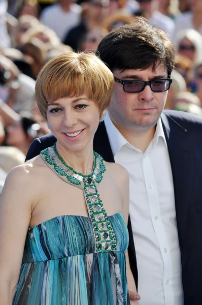 Prezenter telewizyjny marianne maximovskaya i jej męża — Zdjęcie stockowe