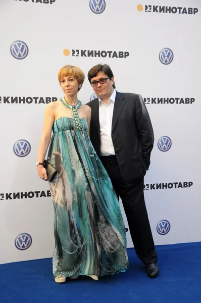 TV-Moderatorin Marianne Maximovskaya und ihr Mann — Stockfoto