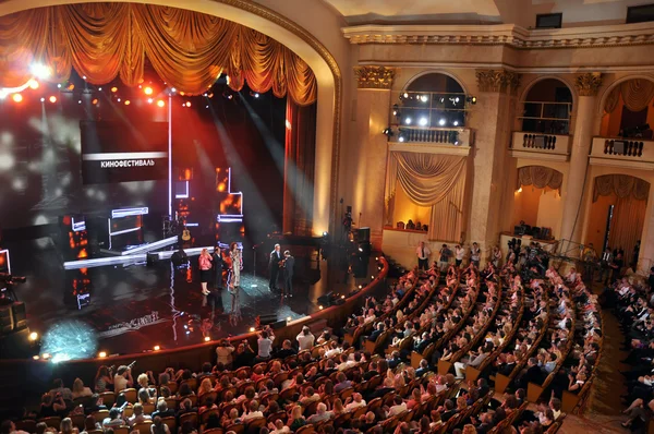 Церемония закрытия 23-го Открытого российского кинофестиваля "Кинотавр" " — стоковое фото