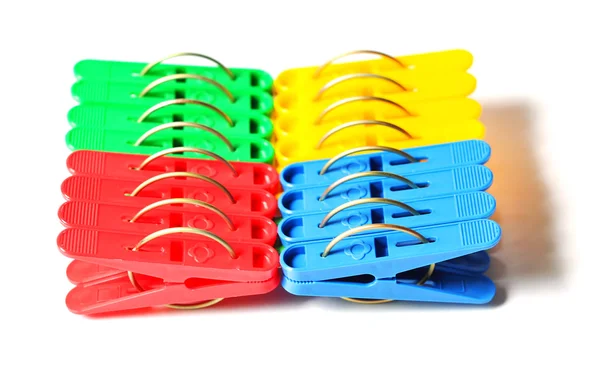 Pinzas de plástico de color brillante — Foto de Stock