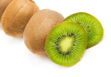 Beyaz arkaplanda Kiwi