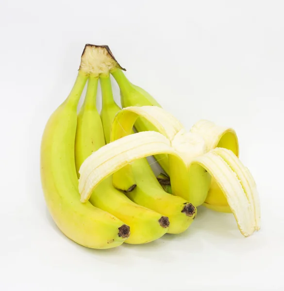 Bananas sobre fundo branco — Fotografia de Stock
