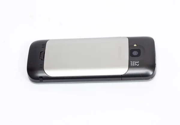 Close-up van mobiele telefoon geïsoleerd op wit — Stockfoto