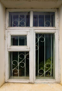 eski beyaz tahta penceresi