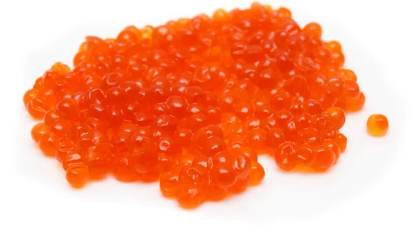Kaviarhaufen mit rotem Lachs isoliert auf weißem — Stockfoto