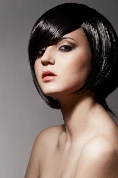 Krásná bruneta girl.healthy hair.hairstyle. — Stock fotografie