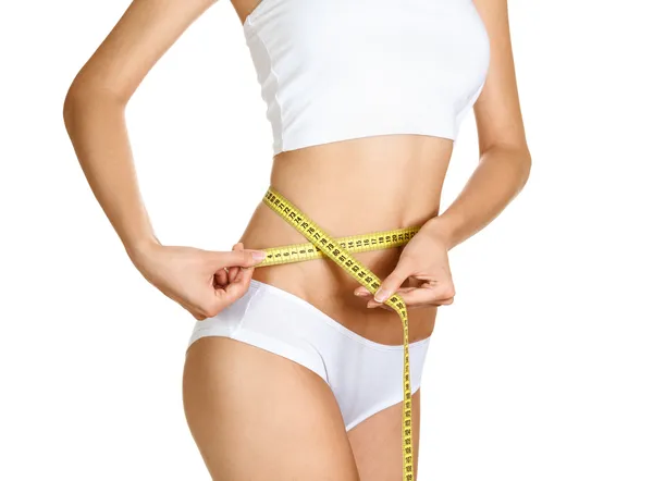 Mulher a medir a cintura. Corpo magro perfeito. Dieta — Fotografia de Stock