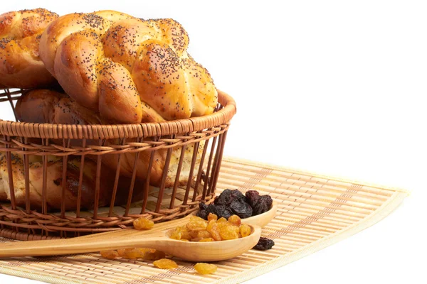 Brot mit Rosinen — Stockfoto