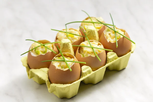Huevos revueltos con cebollino — Foto de Stock