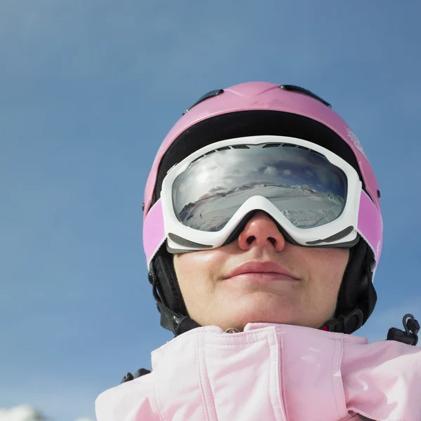 Mujer esquiadora, Alpes Montañas, Saboya, Francia — Foto de Stock