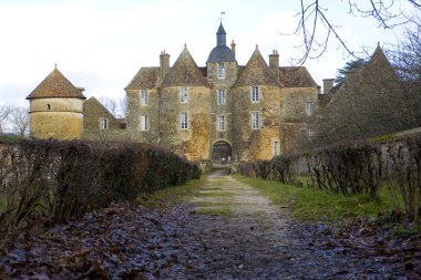 Chateau de ratilly, Burgonya, Fransa