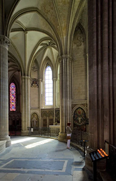 Interieur van de kathedraal notre dame, bayeux, Normandië, Frankrijk — Stockfoto