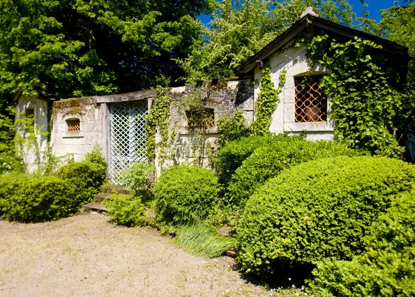 Innenhof des Schlosses cinq-mars-la-pile, indre-et-loire, mitte, franz — Stockfoto