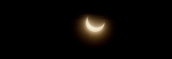 日食，2011 年 1 月 4 日 — 图库照片