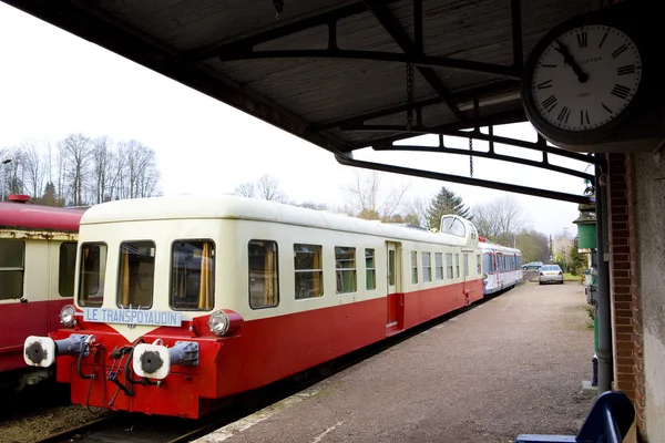 Toucy, 부르고뉴, 프랑스 철도 역 — 스톡 사진