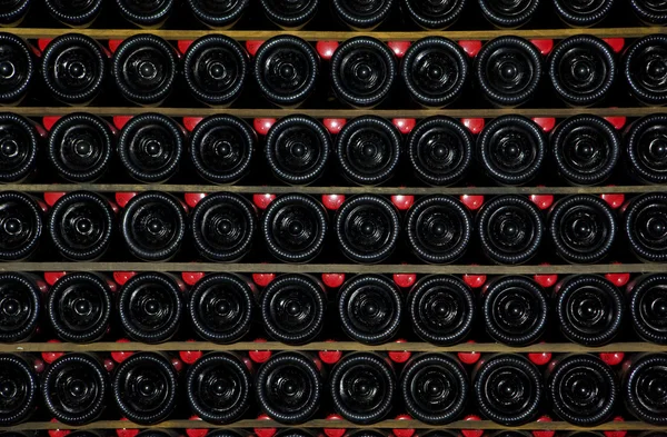 Janisson-Baradon pezsgő pincészet, Epernay, Champagne régió, Franciaország — Stock Fotó