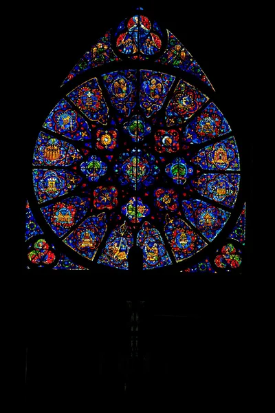 Interno della Cattedrale Notre Dame, Reims, Champagne, Francia — Foto Stock
