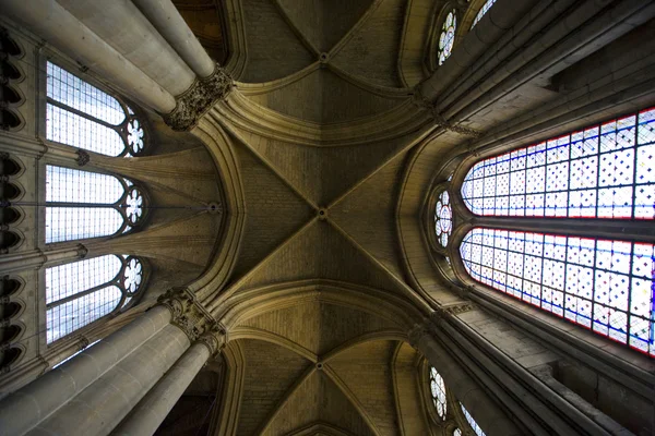 Interior de Cathedral Notre Dame, Reims, Champagne, Francia —  Fotos de Stock