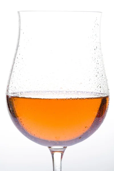 Винний келих з вином рожевого — стокове фото