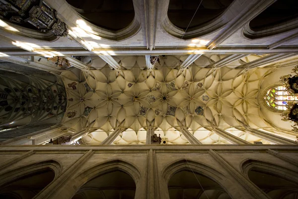 Interior da Catedral de Santa Bárbara, Kutna Hora, República Checa — Fotografia de Stock