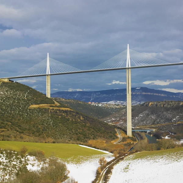 De hoogste brug in de wereld, millau, Frankrijk — Stockfoto