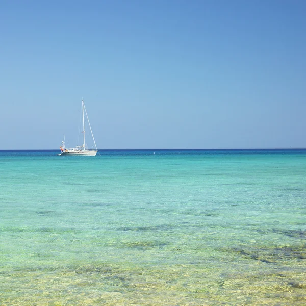 Yacht, Caribbean Sea, Maria la Gorda, Cuba — Stock Photo, Image