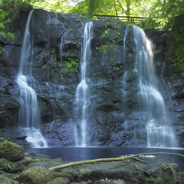 Glenariff Waterfalls, County Antrim, Северная Ирландия — стоковое фото