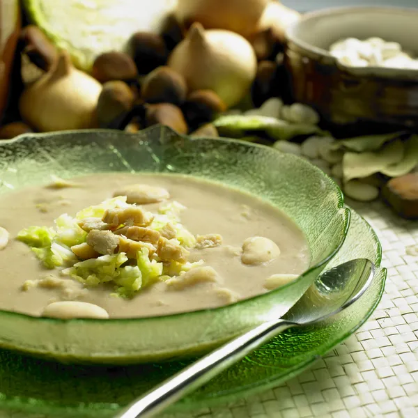 Chestnut soup with savoy cabbage — Stock Photo, Image