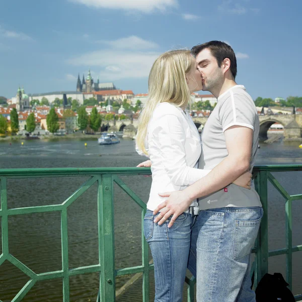 Couple in Prague, Czech Republic — Stock Photo, Image