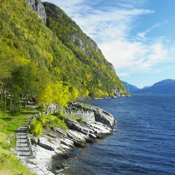 Haldanger フィヨルド ノルウェーを風景します。 — ストック写真