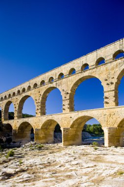 Roman aqueduct, Pont du Gard, Languedoc-Roussillon, France clipart