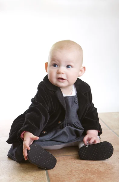 Bebé sentado —  Fotos de Stock