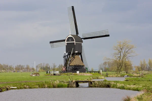 Mulino a vento vicino Steefkerk, Paesi Bassi — Foto Stock