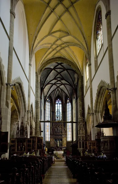 Interieur van de kerk van Sint-egidius, bardejov, Slowakije — Stockfoto