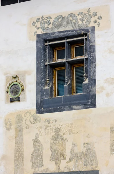 Detalle de la vieja casa, Banska Stiavnica, Eslovaquia — Foto de Stock