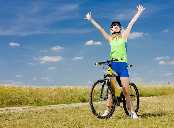 Szczęśliwy rowerzysta — Zdjęcie stockowe