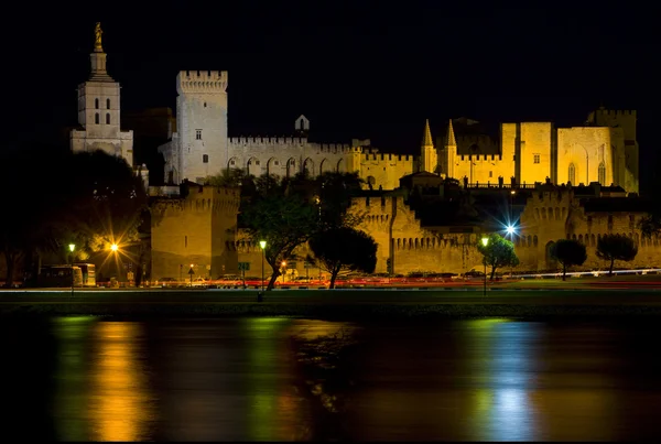 Avignon v noci, provence, Francie — Stock fotografie
