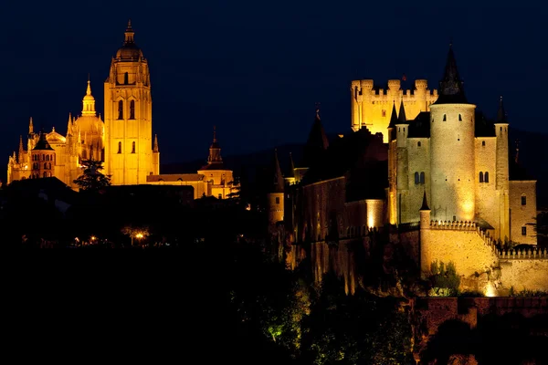 Segovia, gece, Kastilya ve leon, İspanya — Stok fotoğraf
